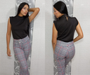 PANTALON A CUADROS LINEA ROJA