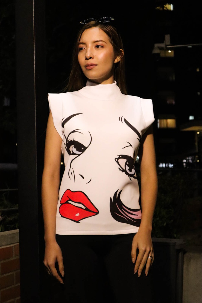 BLUSA POLERA ROSTRO MACA